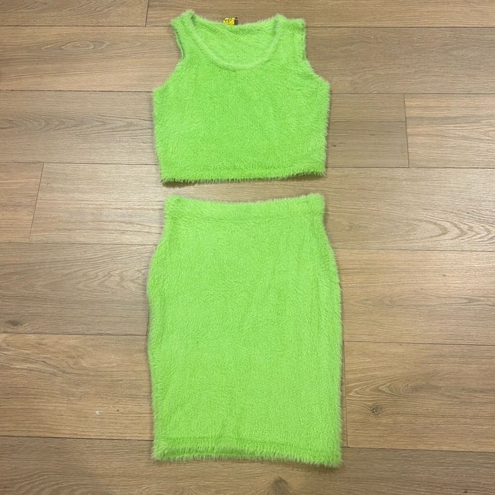 Fuzzy Skirt set Size M